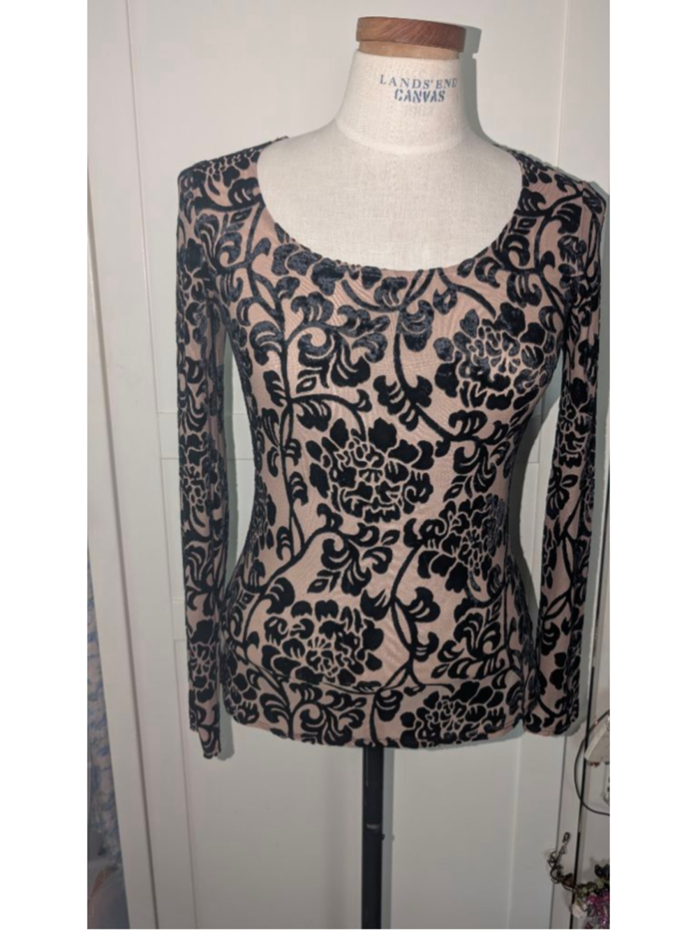 vintage 90s Betsey Johnson Long Sleeve Tee S Beige Black Floral